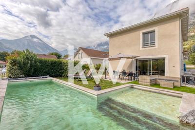 Maison - 117 m² - 5 pièces