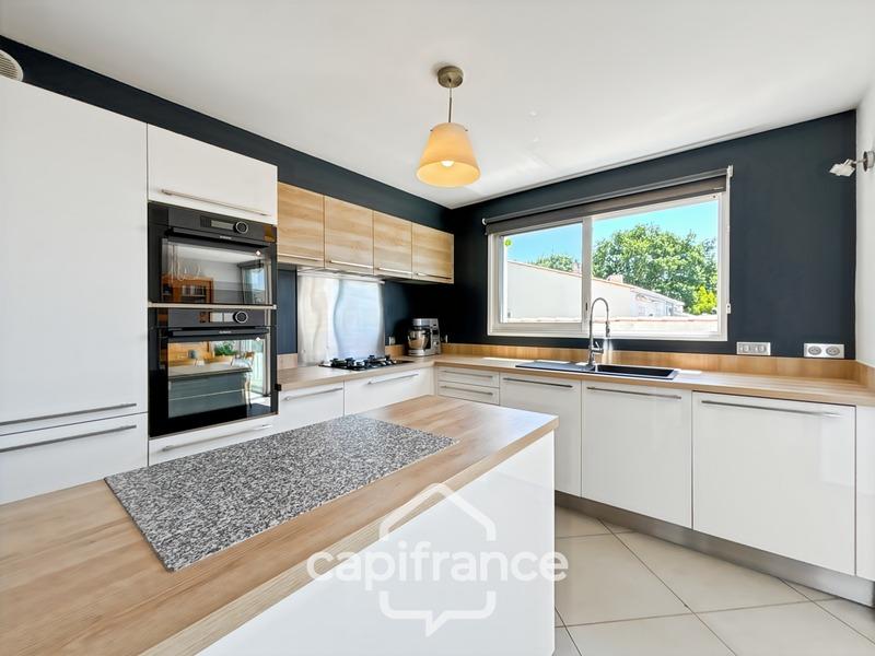 Maison - 177 m² - 6 pièces