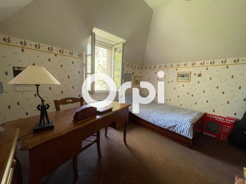 Maison - 211 m² - 6 pièces