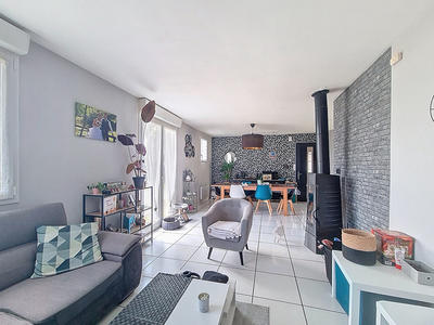 Maison - 90 m² - 4 pièces