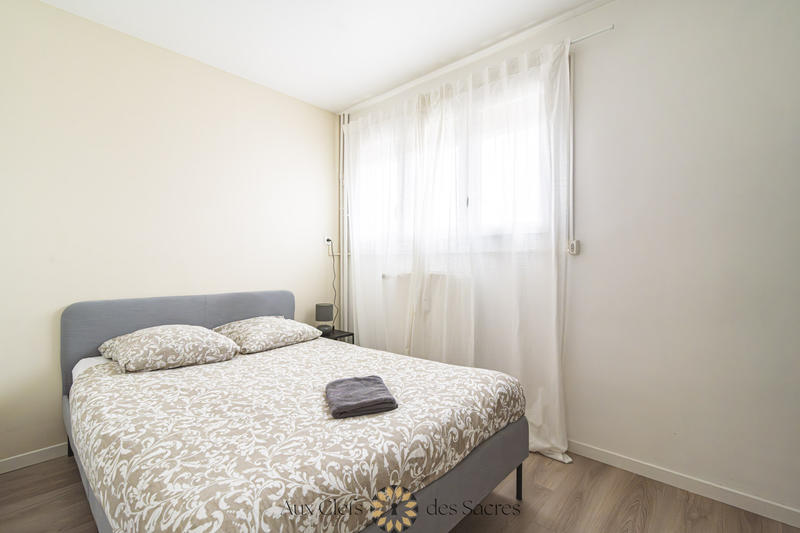 Appartement - 85 m² - 5 pièces