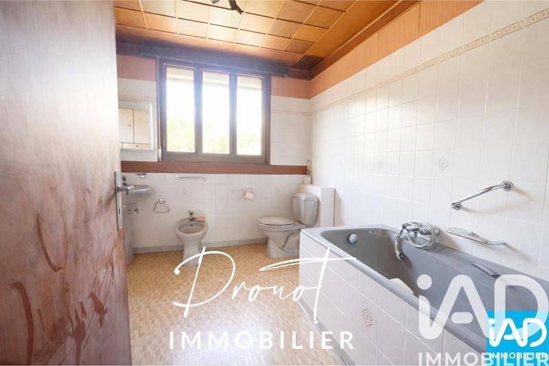 Maison - 176 m² - 8 pièces