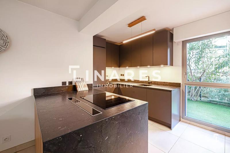 Appartement - 82 m² - 3 pièces