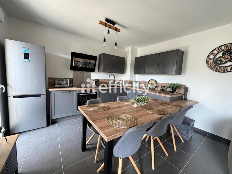 Appartement - 65 m² - 3 pièces