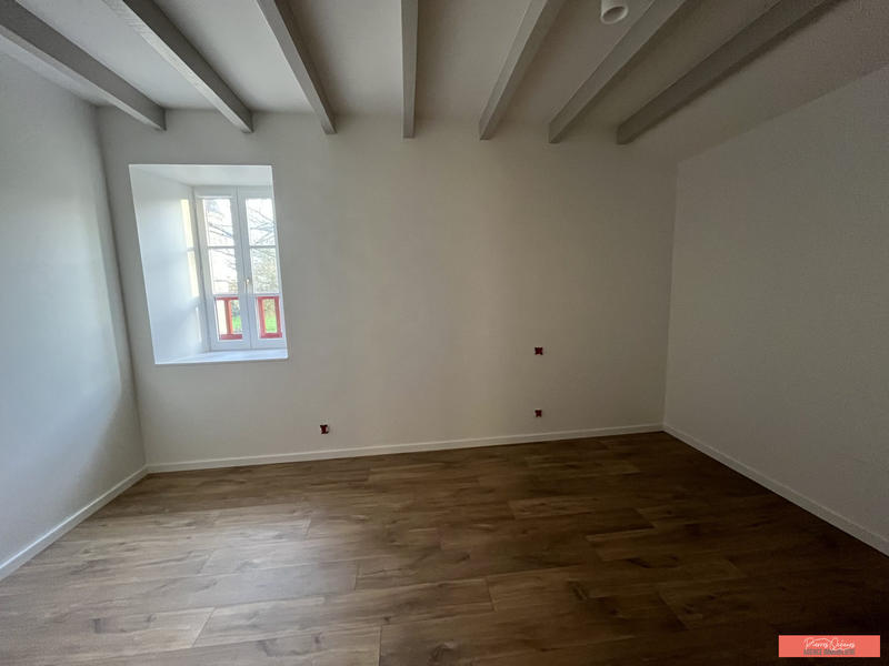 Maison - 93 m² - 4 pièces