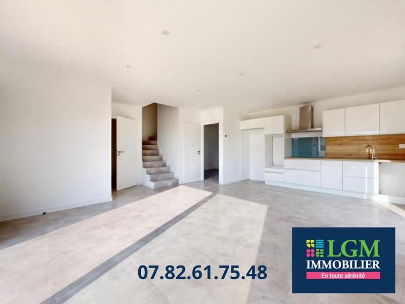 Maison - 99 m² - 5 pièces