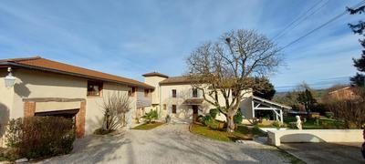 Longère - 345 m² - 8 pièces