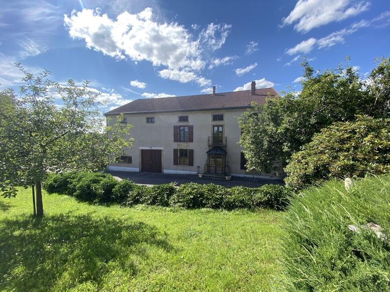 Propriété - 390 m² - 13 pièces