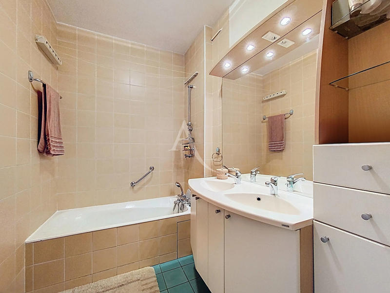 Appartement - 89 m² - 4 pièces