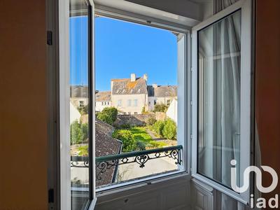 Maison - 270 m² - 8 pièces