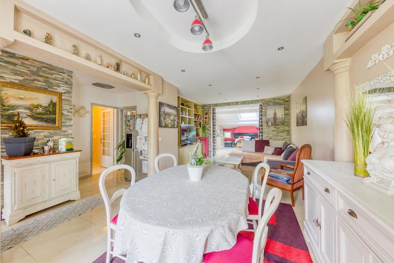 Maison - 177 m² - 5 pièces