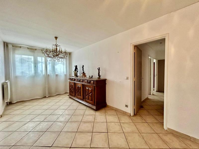 Appartement - 80 m² - 4 pièces