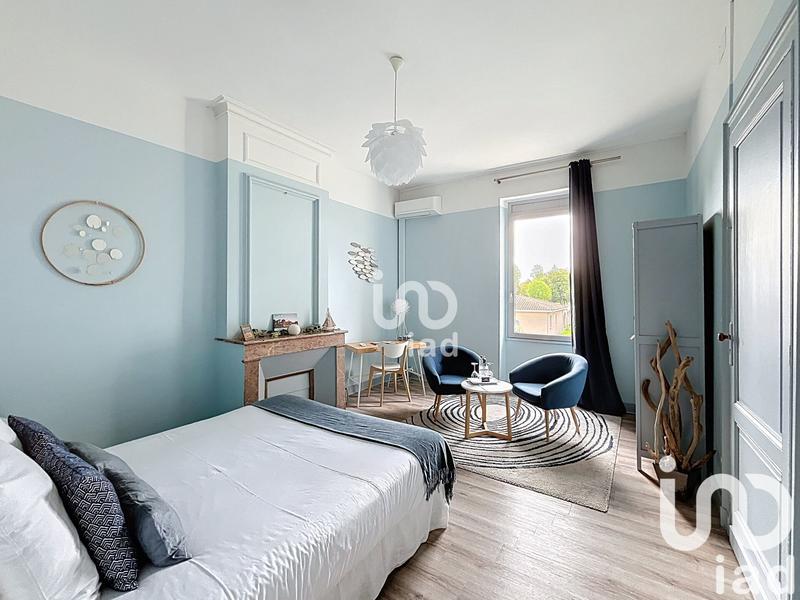 Maison - 432 m² - 10 pièces