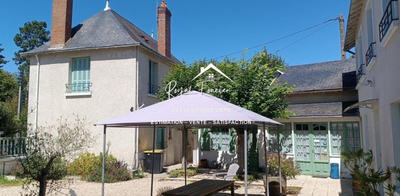 Maison ancienne - 560 m² - 30 pièces