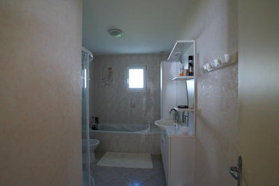 Maison - 102 m² - 4 pièces