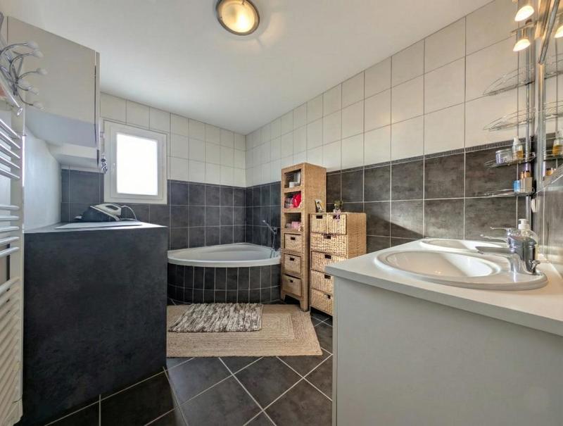 Pavillon - 110 m² - 5 pièces