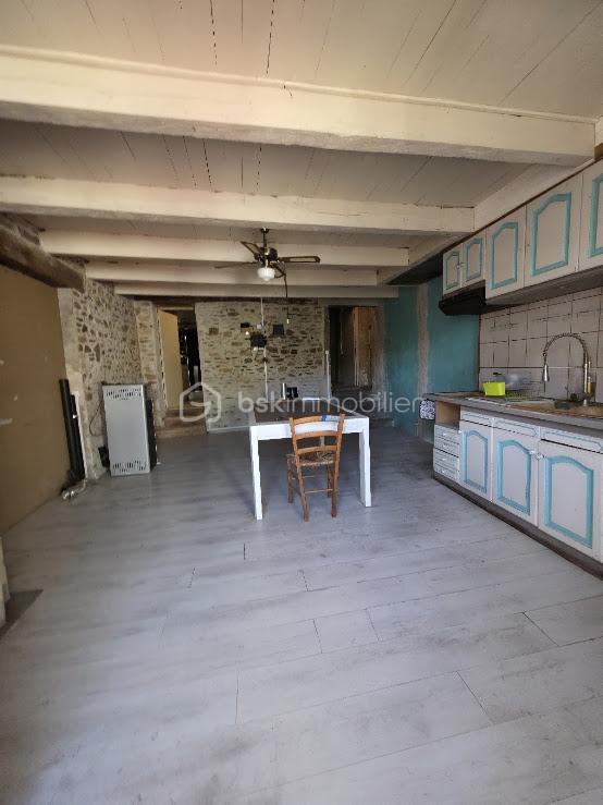 Maison en pierre - 90 m² - 6 pièces