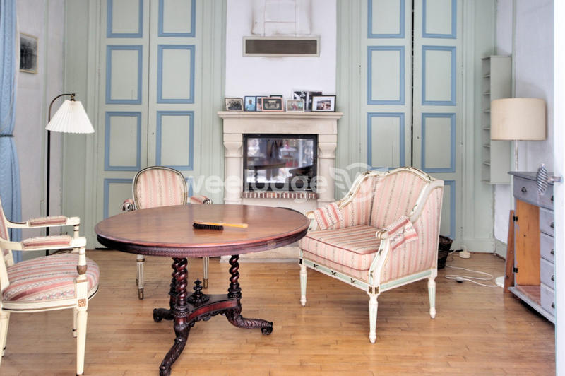 Maison - 232 m² - 12 pièces