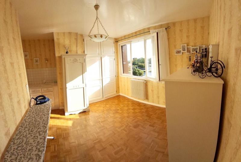 Maison - 97 m² - 5 pièces