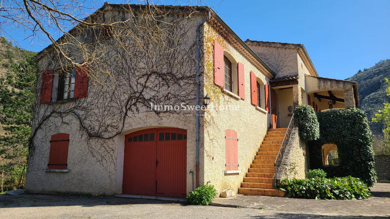 Villa - 230 m² - 8 pièces