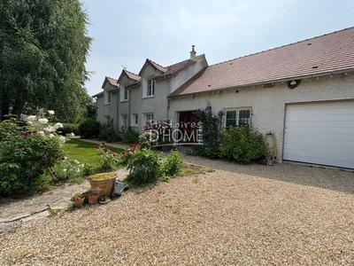 Maison - 250 m² - 8 pièces