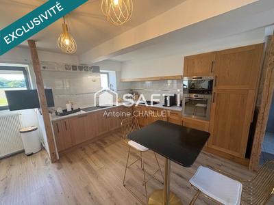 Maison - 255 m² - 9 pièces