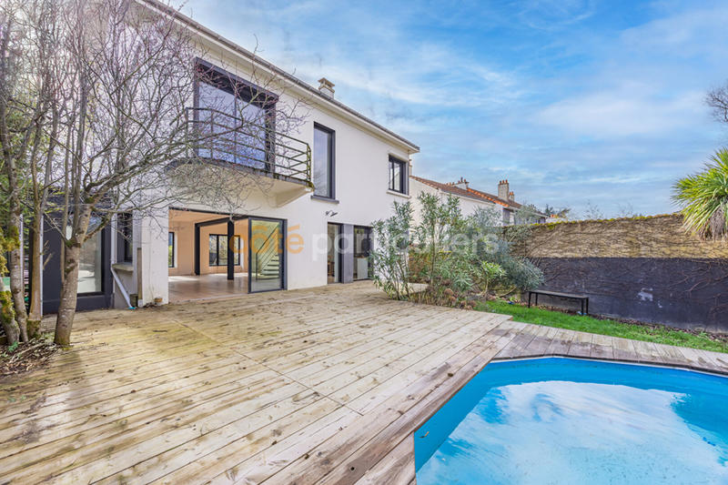 Maison - 170 m² - 7 pièces