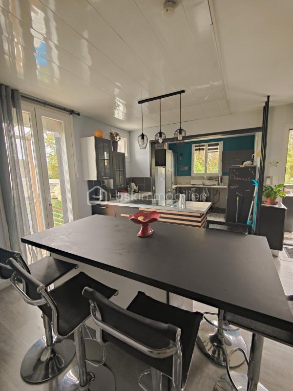 Maison - 170 m² - 5 pièces