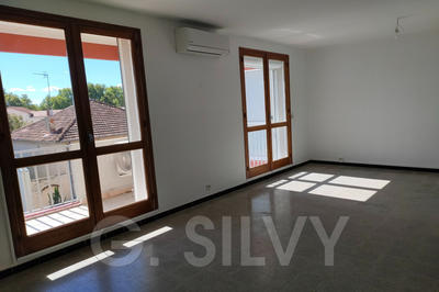 Appartement - 64 m² - 4 pièces