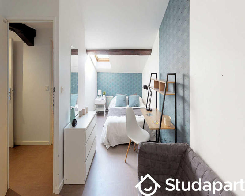 Chambre - 90 m² - 1 pièce