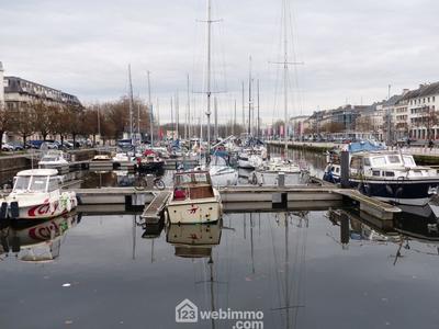 Loft - 203 m² - 8 pièces