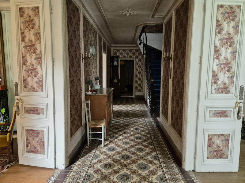 Maison - 430 m² - 12 pièces