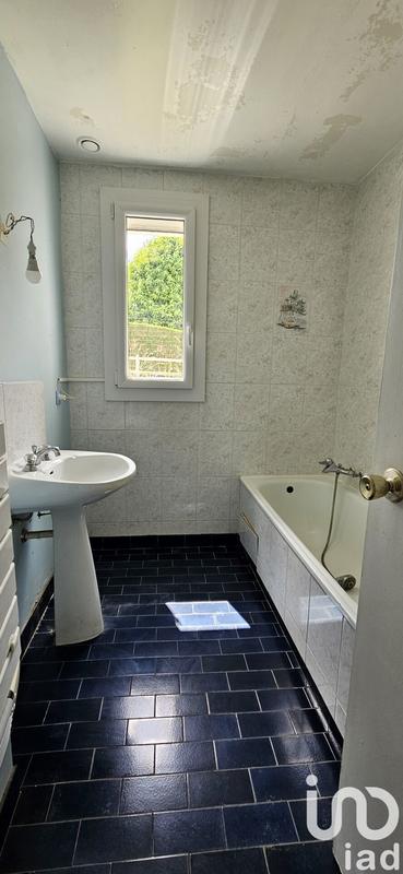 Maison - 243 m² - 9 pièces