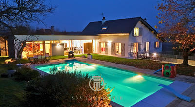 Villa - 247 m² - 7 pièces