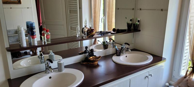 Propriété - 221 m² - 9 pièces