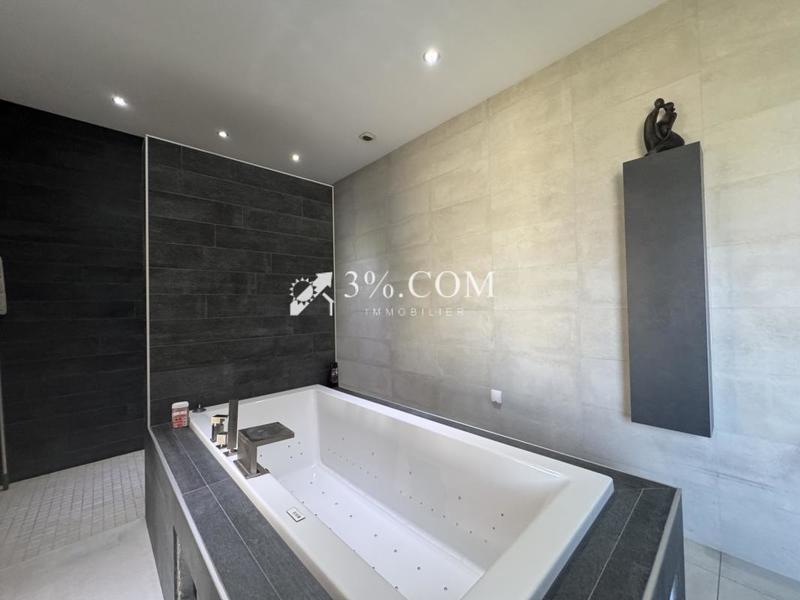 Maison - 291 m² - 7 pièces