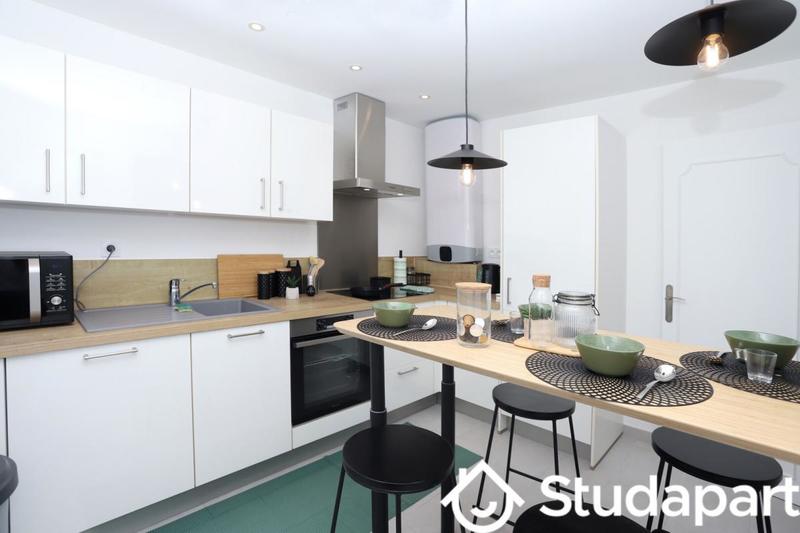 Chambre - 12 m² - 1 pièce