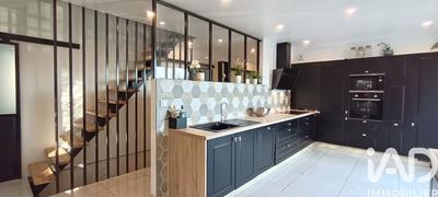 Maison - 140 m² - 6 pièces