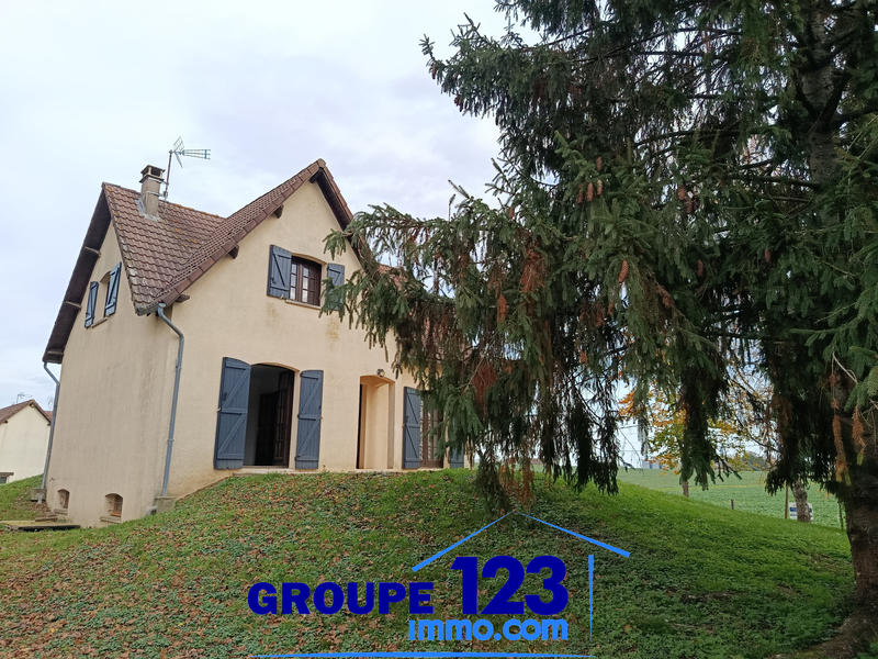 Maison - 97 m² - 5 pièces