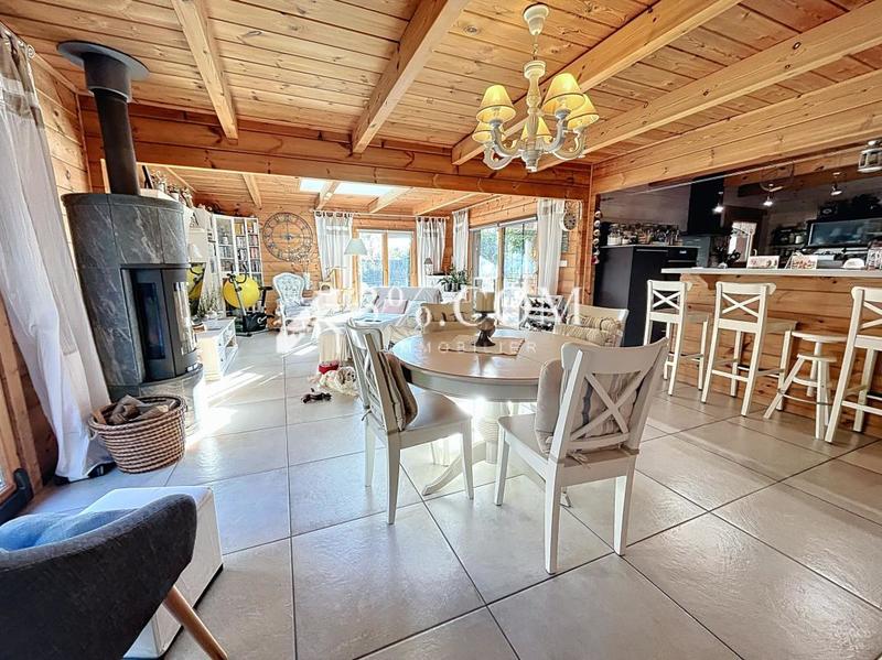 Maison - 111 m² - 4 pièces