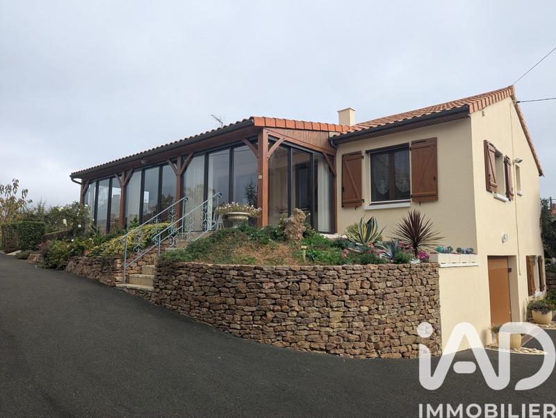 Maison - 92 m² - 5 pièces