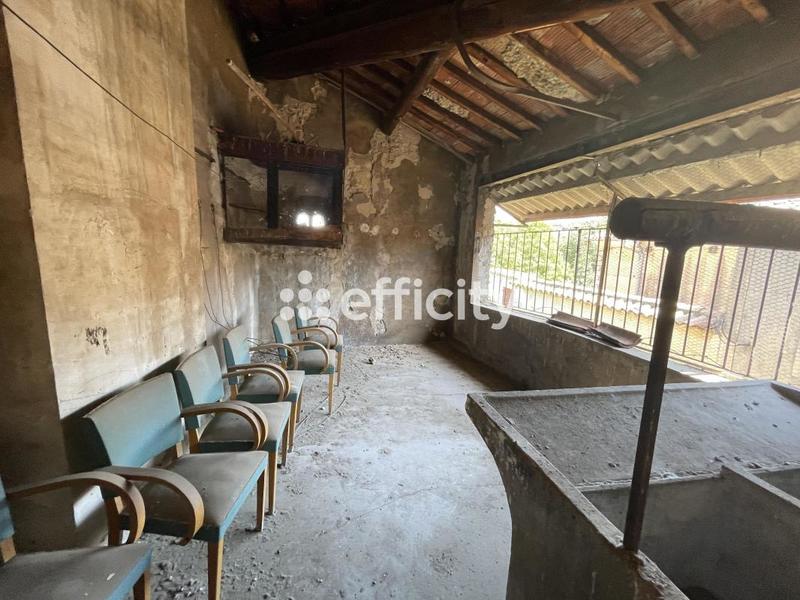 Immeuble - 220 m² - 14 pièces