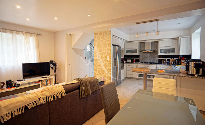 Maison - 118 m² - 6 pièces