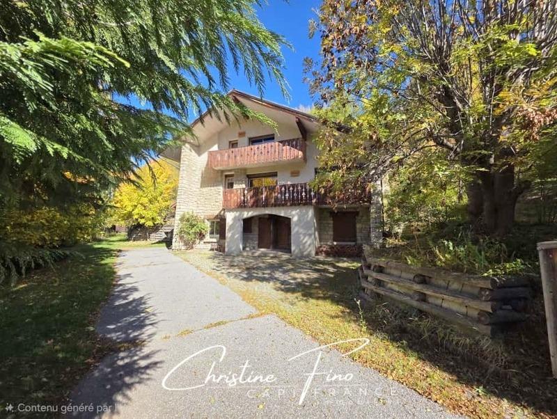 Maison - 251 m² - 10 pièces