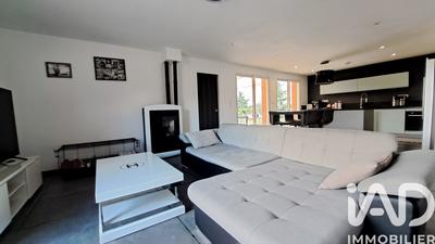 Maison - 97 m² - 4 pièces