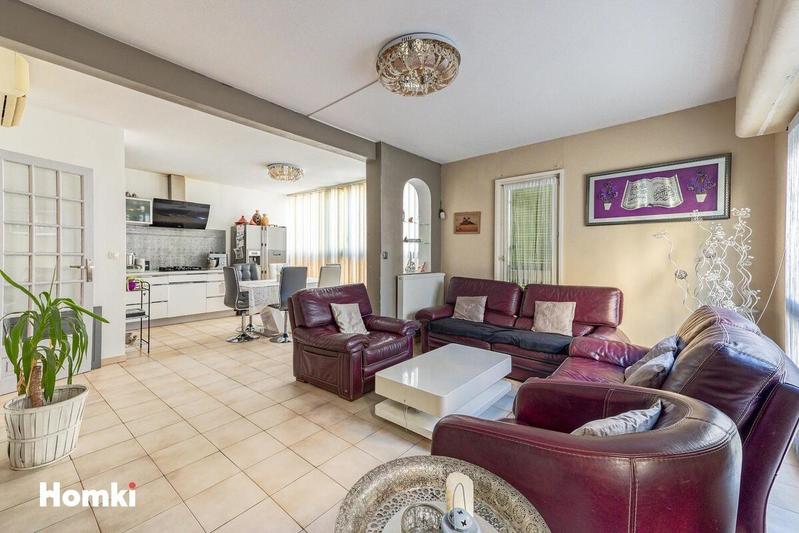 Appartement - 122 m² - 6 pièces