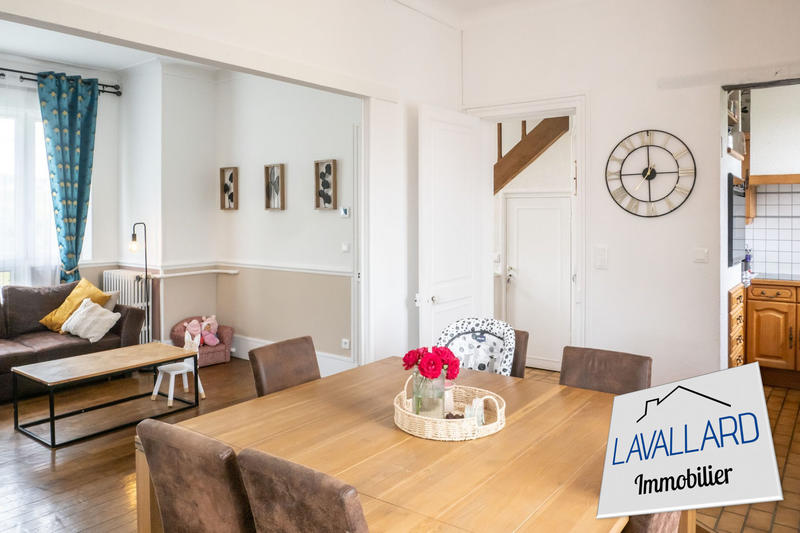 Maison traditionnelle - 110 m² - 7 pièces