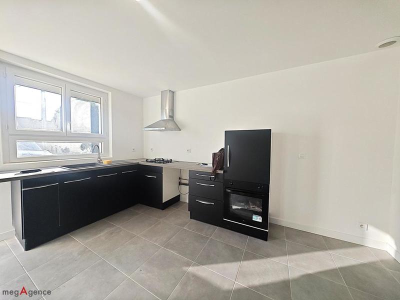 Maison - 89 m² - 5 pièces