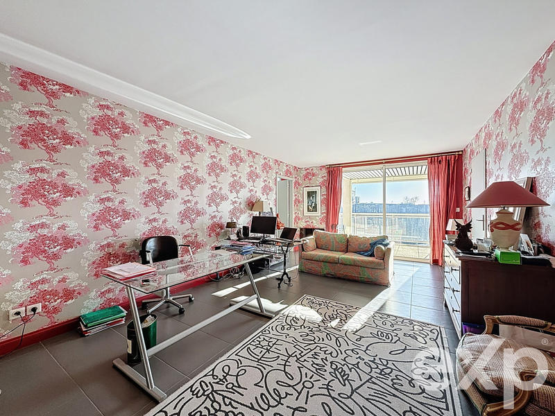 Appartement - 220 m² - 5 pièces