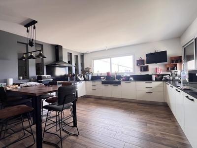 Maison - 134 m² - 6 pièces
